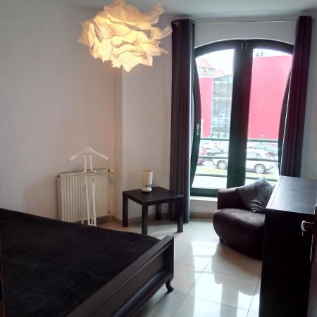 Apartamenty Krzywe Okna Жельона Гора Екстериор снимка