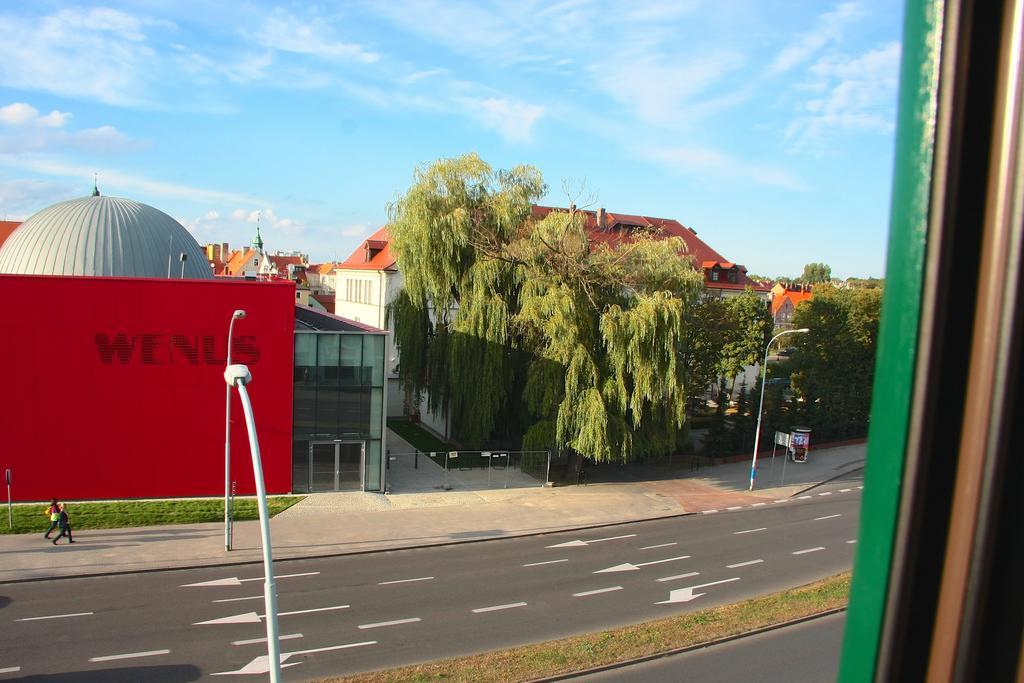 Apartamenty Krzywe Okna Жельона Гора Стая снимка