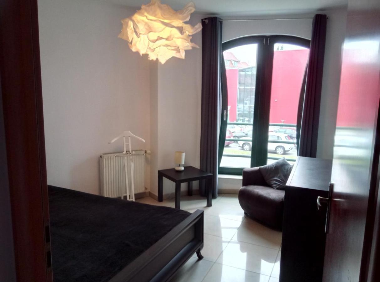 Apartamenty Krzywe Okna Жельона Гора Екстериор снимка