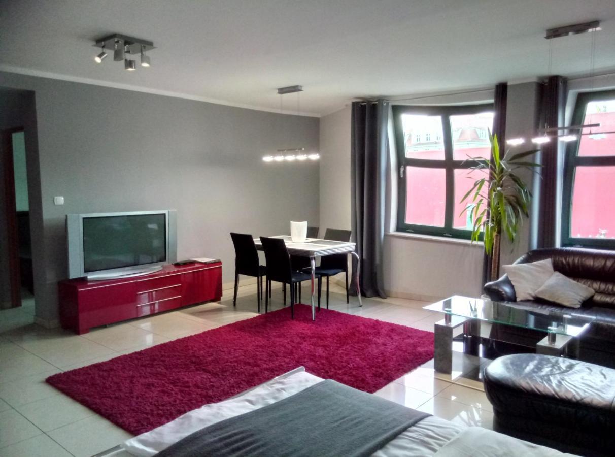 Apartamenty Krzywe Okna Жельона Гора Екстериор снимка