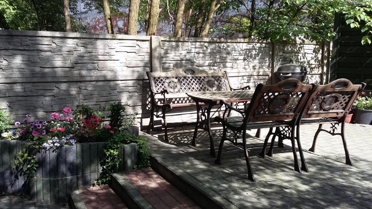 Apartamenty Krzywe Okna Жельона Гора Екстериор снимка